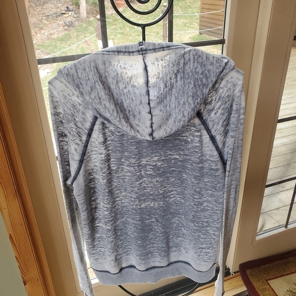 Roxy Colorful Graphic Long Sleeve Sz. M Hoodie - Picture 5 of 10